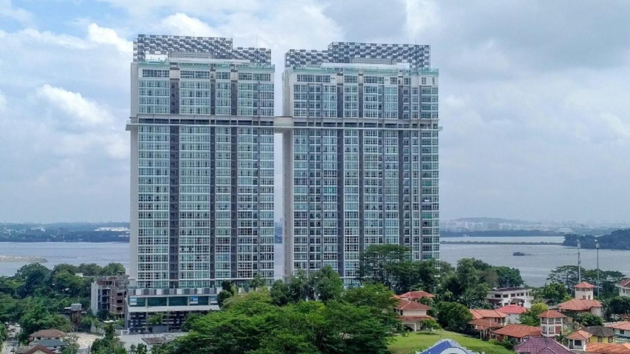 Experience The Coast - Hostahome Suites At Paragon Residence Near Downtown Джохор Бахру Екстериор снимка